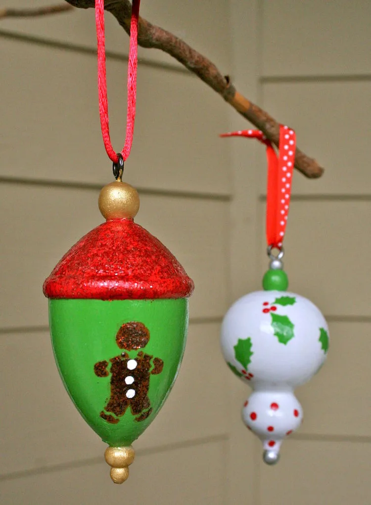 Easy painted wood ornaments for the holidays