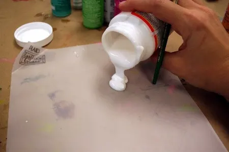 Pouring Mod Podge onto a Gallery Glass leading blank