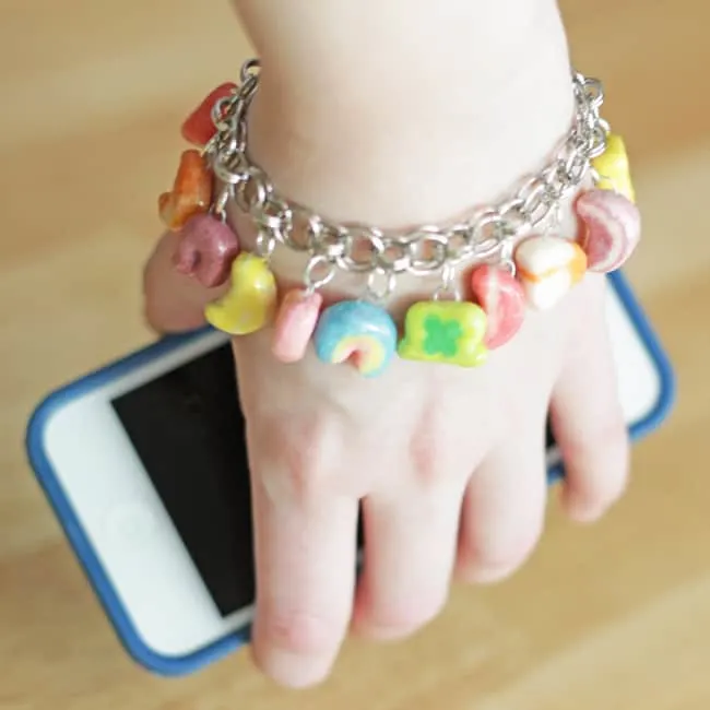 DIY Lucky Charm bracelet for St. Patrick's Day