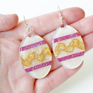 Easter egg craft - easy glitter earrings