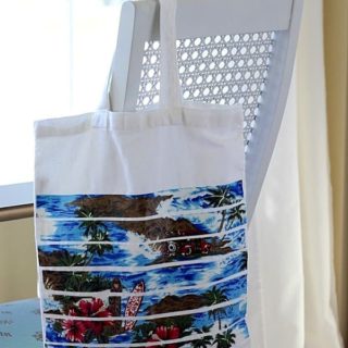 Decorate a Canvas Bag with Fabric in Three Steps