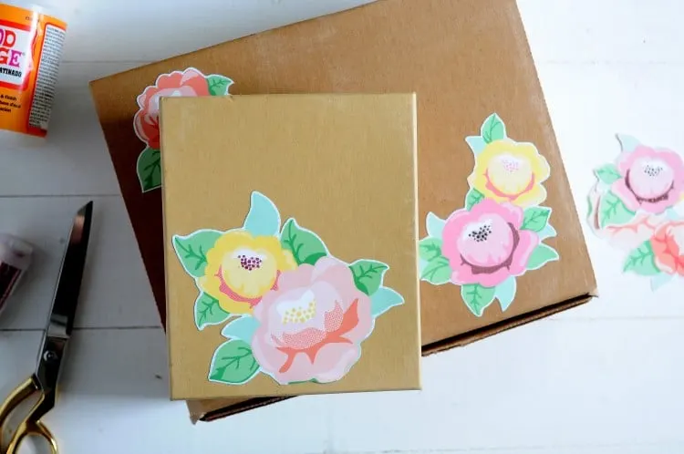 Floral gift boxes