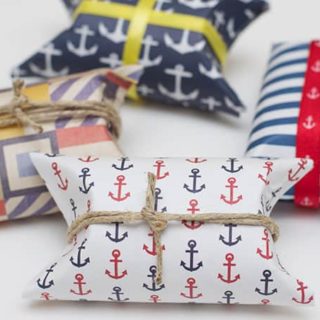 These simple and cute DIY nautical party favors are so easy / cheap to make and can be customized to go with any theme as long as you can find the scrapbook paper! Works for baby shower or for wedding / bridal shower too. For for kids and for adults!
