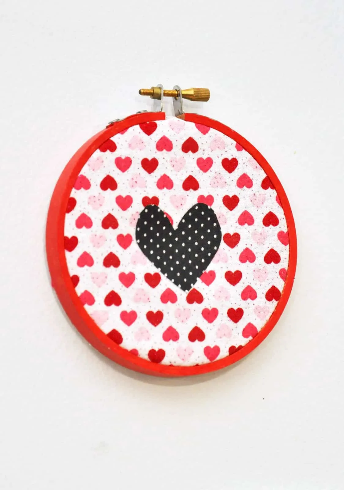 Embroidery hoop decor for Valentine's Day