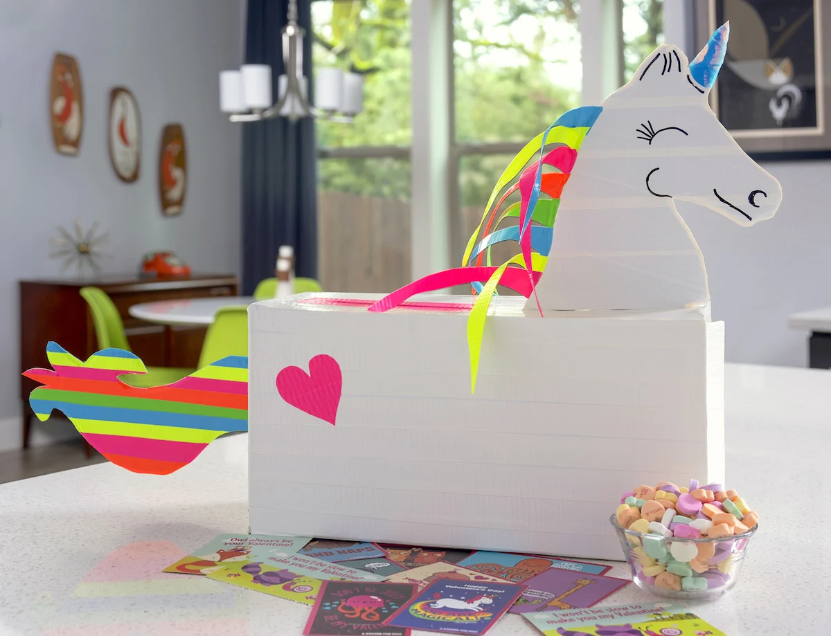 Unicorn valentine's day box