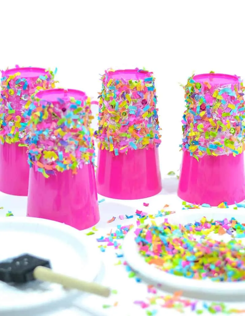These budget friendly party cups are dipped in confetti! If you need some easy decor for your next celebration, get the tutorial here.