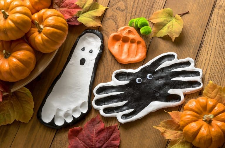 If you're looking for fun and easy Halloween crafts for toddlers, these handprints are perfect! There's a pumpkin, spider, and ghost footprint too.