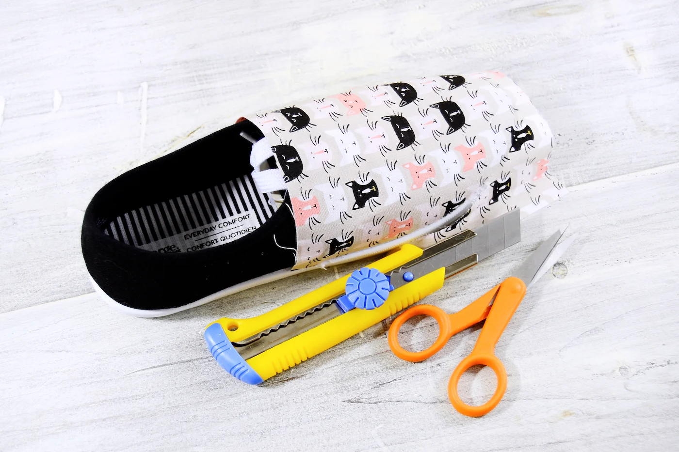 DIY – An easy way to Mod Podge your shoes with fabric – By Wilma