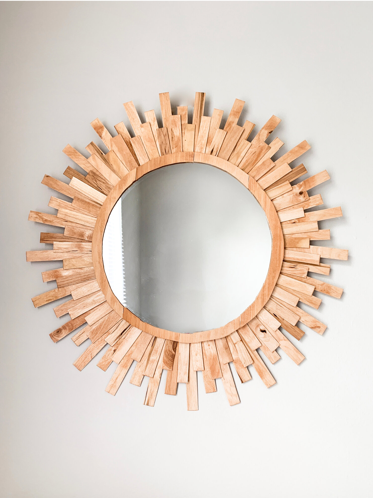 DIY Easy Wood Sunburst Mirror