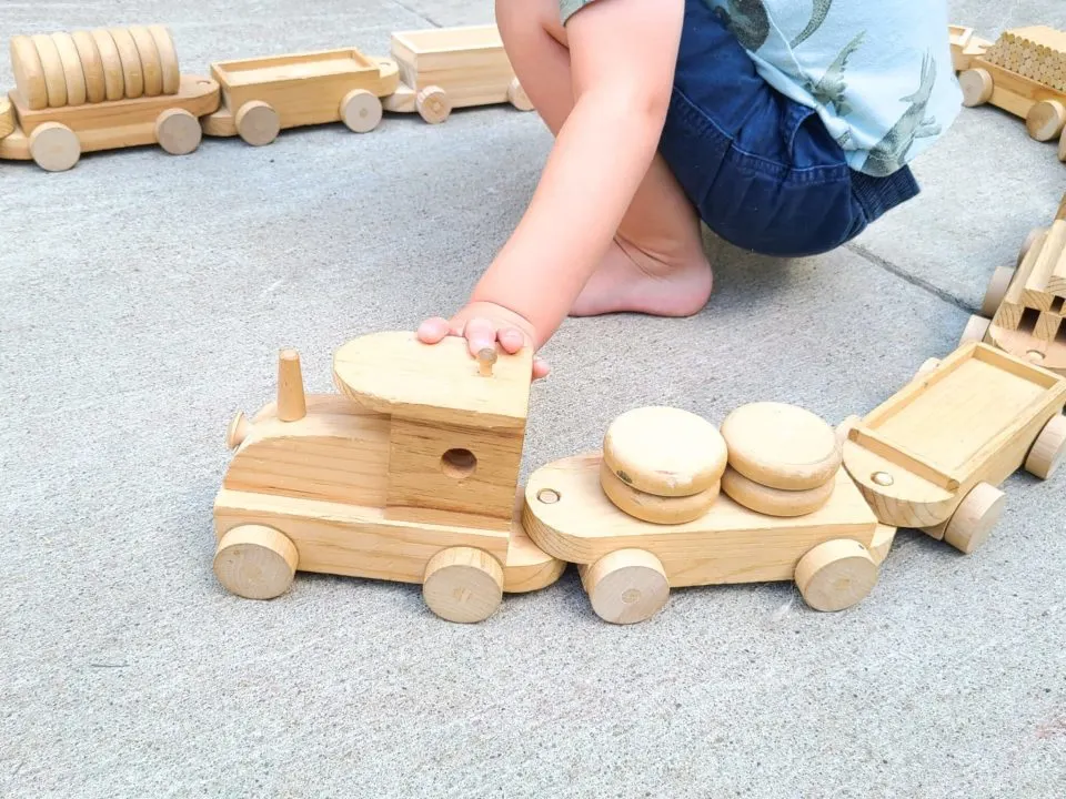 diy wooden train set gift