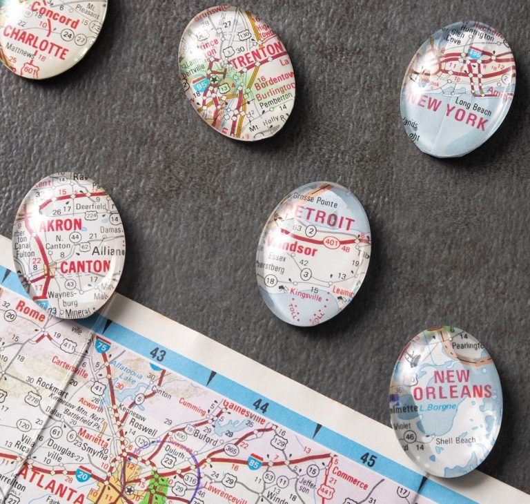 diy magnets with maps for gifts